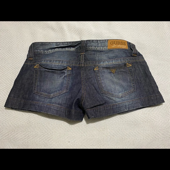 Guess - Picture 3 of 5